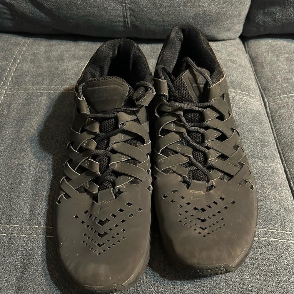 Nike Men's Black Athletic Shoes